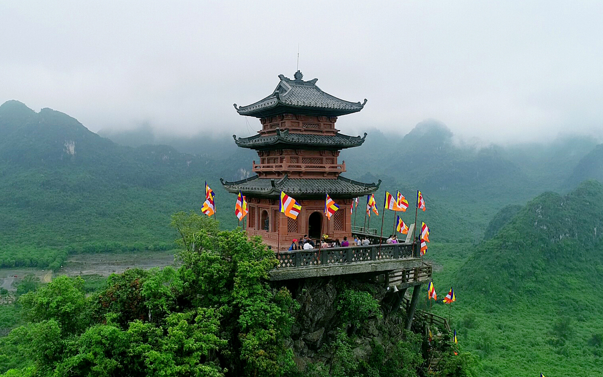 Chùa Tam Chúc Hà Nam - ngôi chùa lớn nhất Việt Nam